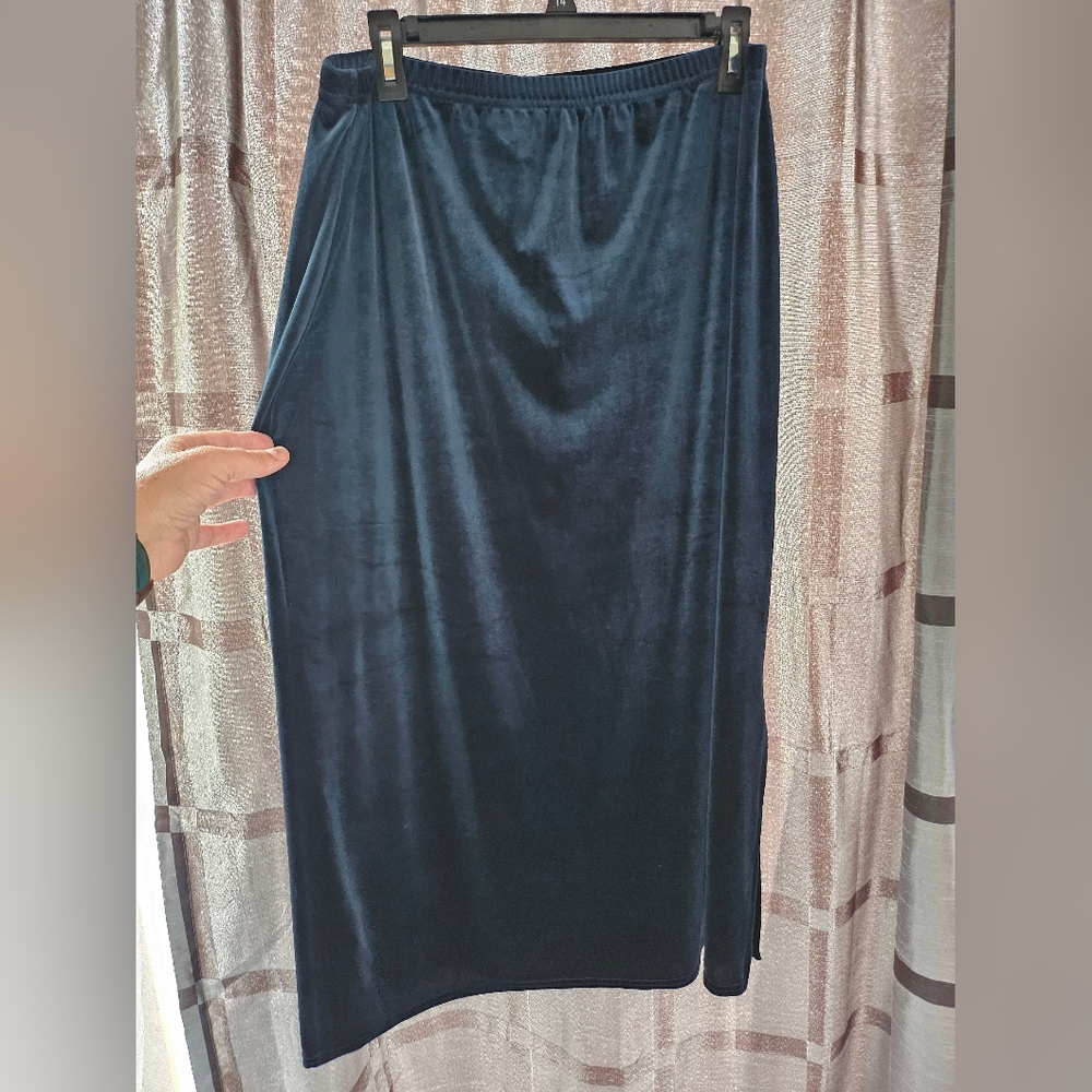 Vintage Kathie Lee Woman Velvet Skirt, Midnight Blue, Size 18W/20W